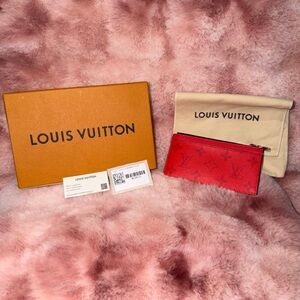 ✨ Louis Vuitton